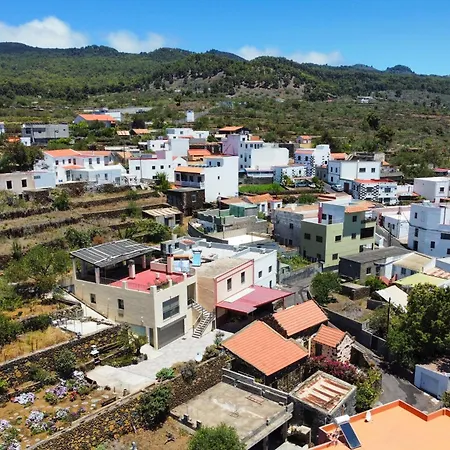 Cozy Rustic House & Terrace, El Pinar Taibique