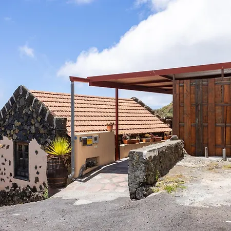 Cozy Rustic House & Terrace, El Pinar * Taibique